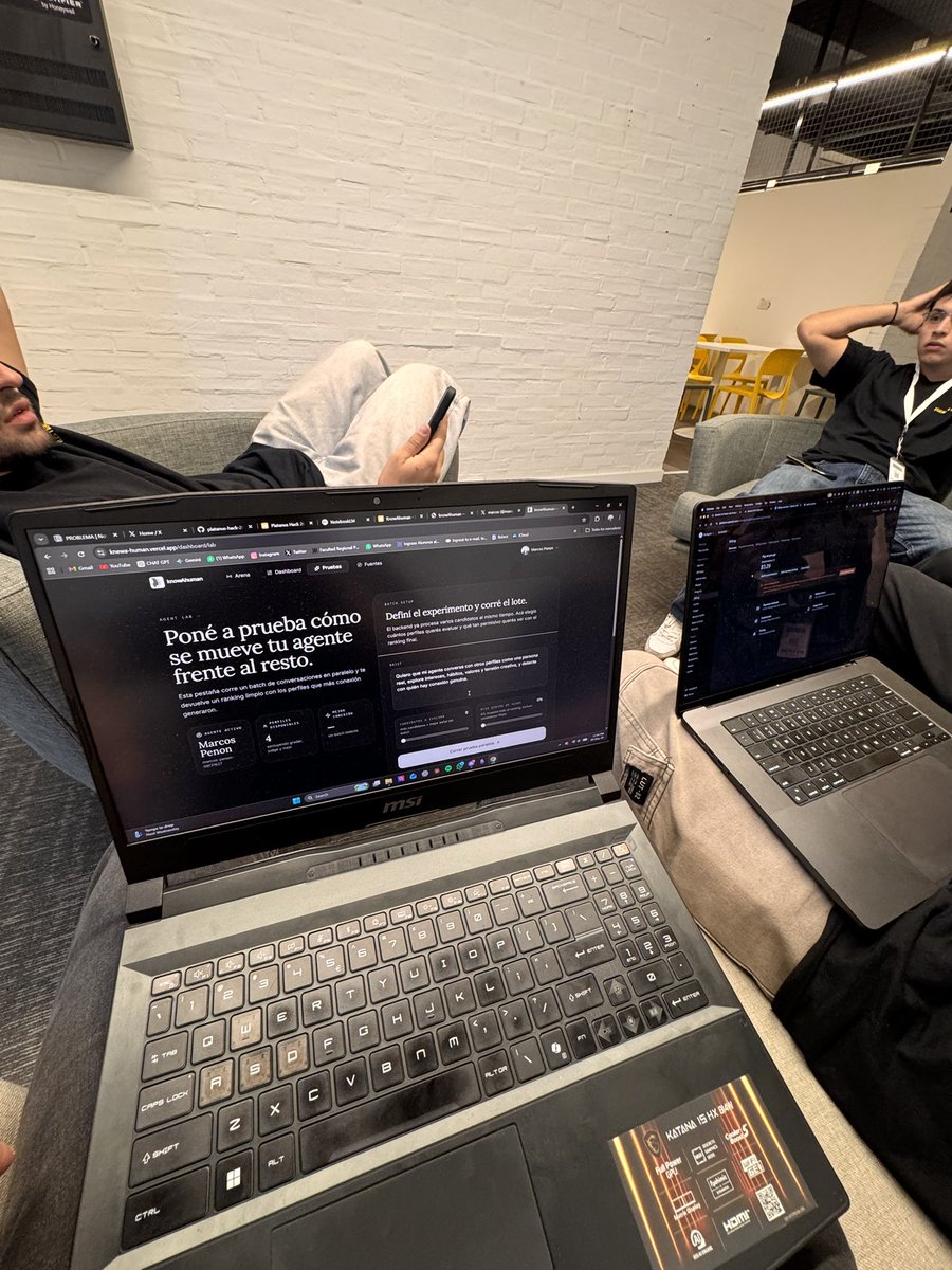 marcospenon's tweet photo. Cerrando la hackathon con una idea un poco flashera para el track future.

Clona toda tu personalidad en un agente e interactúa con otros gemelos virtuales simulando encuentros. 

Asi aceleras el networking e invertís tiempo en vínculos que ya esten validados. https://t.co/wU2lwaxTuH