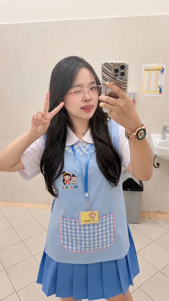 momo tweet media