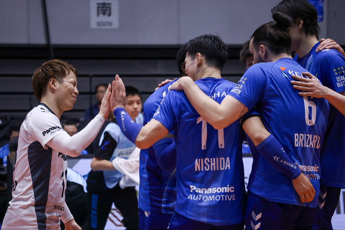 今日も存分に暴れまくってくれよな、キャプテン！

 #西田有志 選手
 #山本智大 選手
2026.05.09 Asueアリーナ大阪