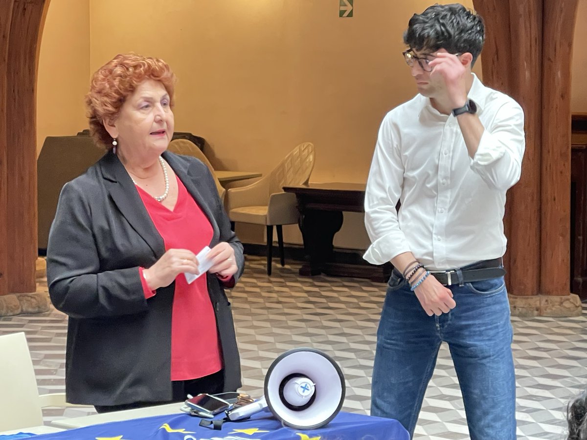 TeresaBellanova's tweet photo. Ieri a Montecatini Terme ho celebrato la Giornata dell’Europa insieme ai ragazzi di YES, vivendo una giornata davvero speciale. 🇪🇺💙
Ascoltare le loro idee, il loro entusiasmo, la loro voglia di partecipare e di costruire futuro è stato emozionante. È proprio nei giovani che ritroviamo il senso più autentico dell’Europa: una comunità fatta di pace, diritti, opportunità, dialogo e speranza.
In un tempo in cui è così facile dividersi, incontrarsi, confrontarsi e sentirsi parte di qualcosa di più grande ha un valore enorme.
Grazie a tutte le ragazze e i ragazzi che ieri hanno condiviso energie, sorrisi e pensieri. Porto con me una bellissima emozione e tanta fiducia nel futuro.