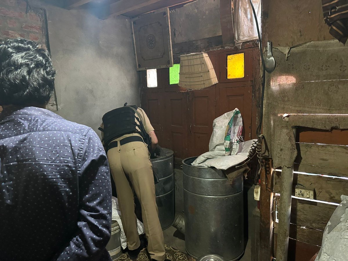Anantnag Police( اننت ناگ پولیس) tweet media