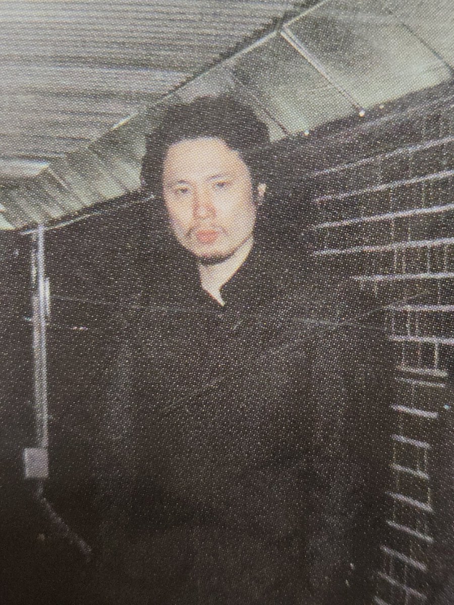 웨노 피어싱 !!!! (아마도 2개?)
카사노바 스네이크 때 넷 다 너무 잘생겨서 낯가려짐 특히 웨노,,,,(*ノ▽ノ)