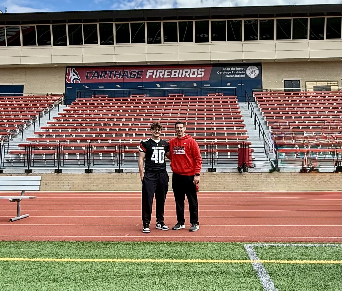 Landon_Gaskin40's tweet photo. A huge thank you to @Coach_Kus and @CoachPopino and staff for having me out today at @Carthage_FB for a visit!!  Had a great time on campus and learning more about the program!! 
#bethehammer
@gobigrecruiting @PrepRedzoneIN @IndianaPreps @IndyWeOutHere @SidelinePreps @DeBree_Football