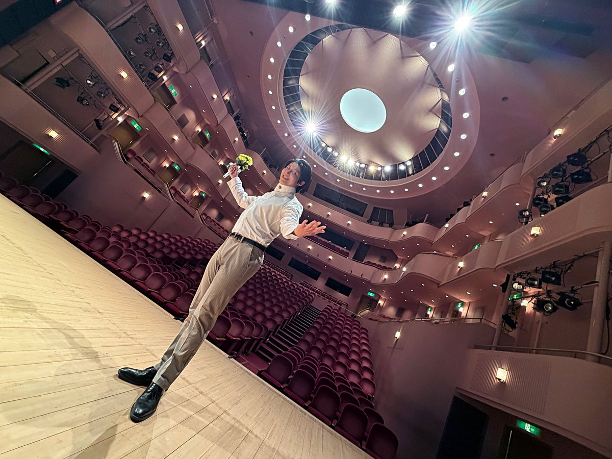 【速報】
本日はシュタゲ 15周年記念のオーケストラ衣装ver.の岡部倫太郎(鳳凰院凶真)です！

オカリン衣装なんとか間に合った！