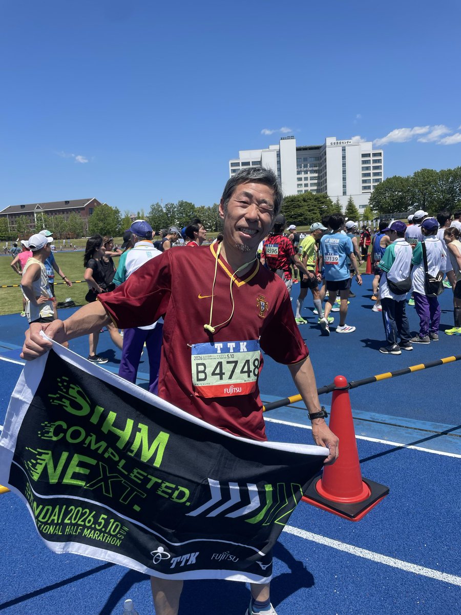 otomod's tweet photo. ふるさと納税ハーフマラソン、無事にゴールをキメました。1時間43分まずまずタイムでした。ロックンロールの神様、ありがとー。このあと溺れるほど呑み��す。 https://t.co/4NdtXlhUpD