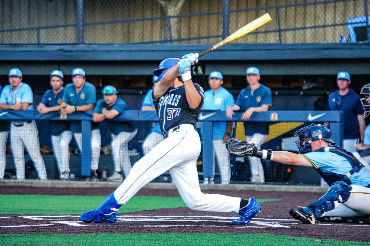 IndStBaseball's tweet photo. .@MasonRoell connects on go-ahead home run, @JustinHoff1317 shuts down Racers late in 10-8 Saturday win

https://t.co/rPa824iMOb

#MarchOn https://t.co/bmEE3IC0ye