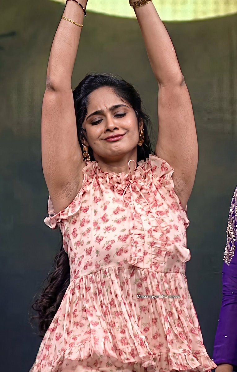 anasuya_bud's tweet photo. Sunday roju na na sankalu nakutuna 😋🤤👅 https://t.co/FojEht4vAV