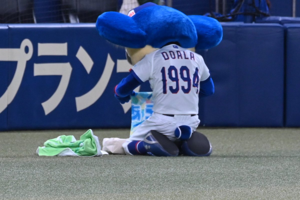 クマ tweet media