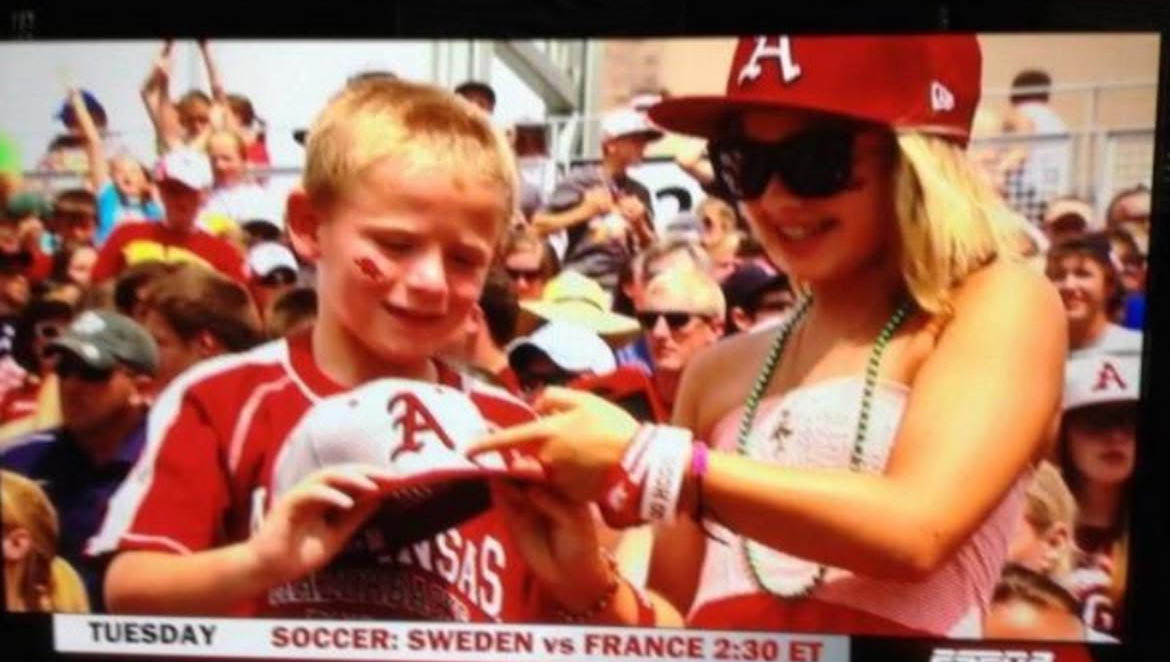 n8ter7's tweet photo. Time for the Hogs to make that run like my kids circa 2012! https://t.co/ZjqWars6wi