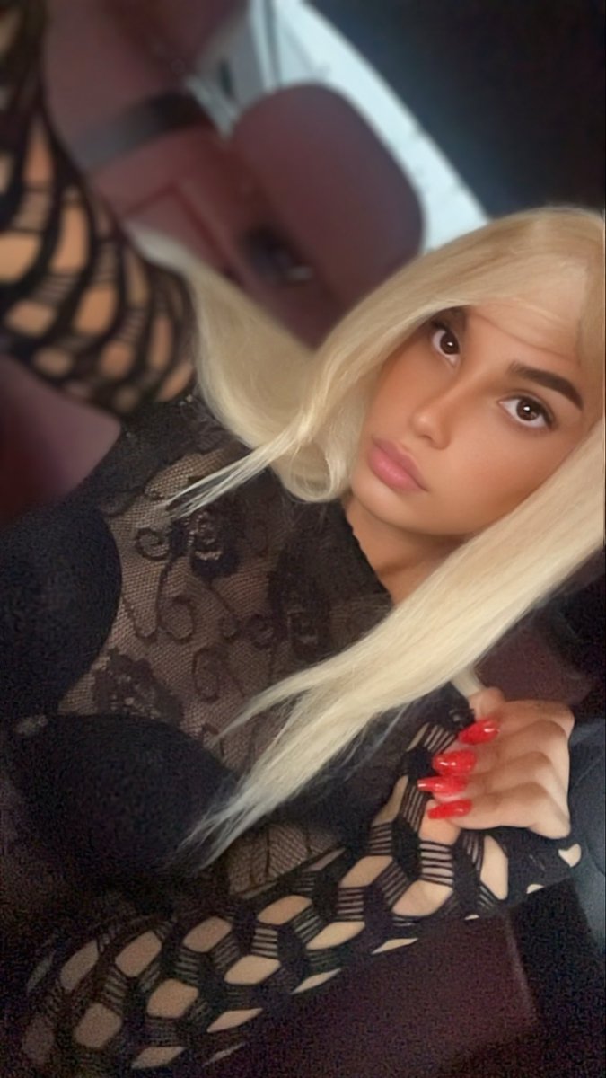 elleslayyer's tweet photo. Hosting at my room
Bbcs come
Thru https://t.co/VE5DJR2fUo