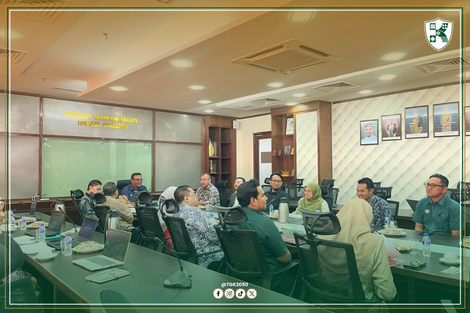 TGK2050's tweet photo. Knowledge-sharing session with MINDA-UKM was successfully held on 7 May 2026, chaired by YB Prof. Dr. Haim Hilman bin Abdullah. Appreciation to all attendees and the MINDA-UKM delegation for their valuable insights and strategic input.

#TheGreaterKedah #EmpoweringLives https://t.co/biMqnBIcfN