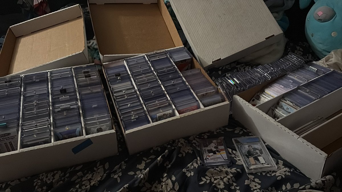 Snowy Hates Hockey Cards tweet media