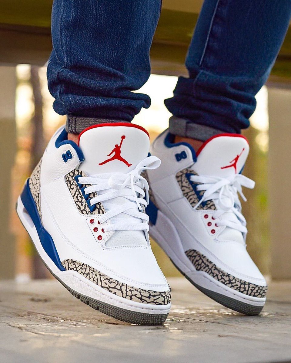 SneakerAlert tweet media