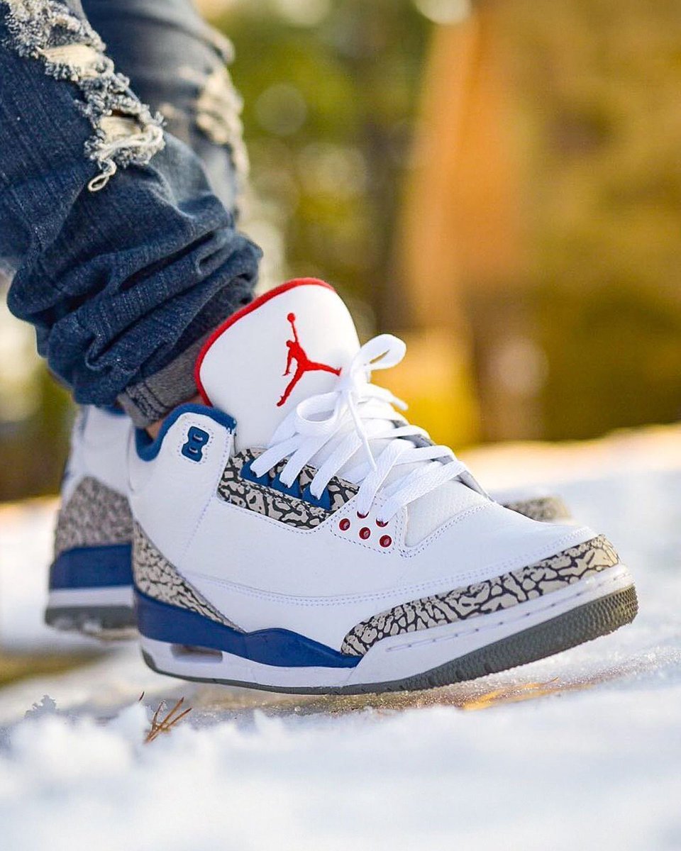 SneakerAlert tweet media