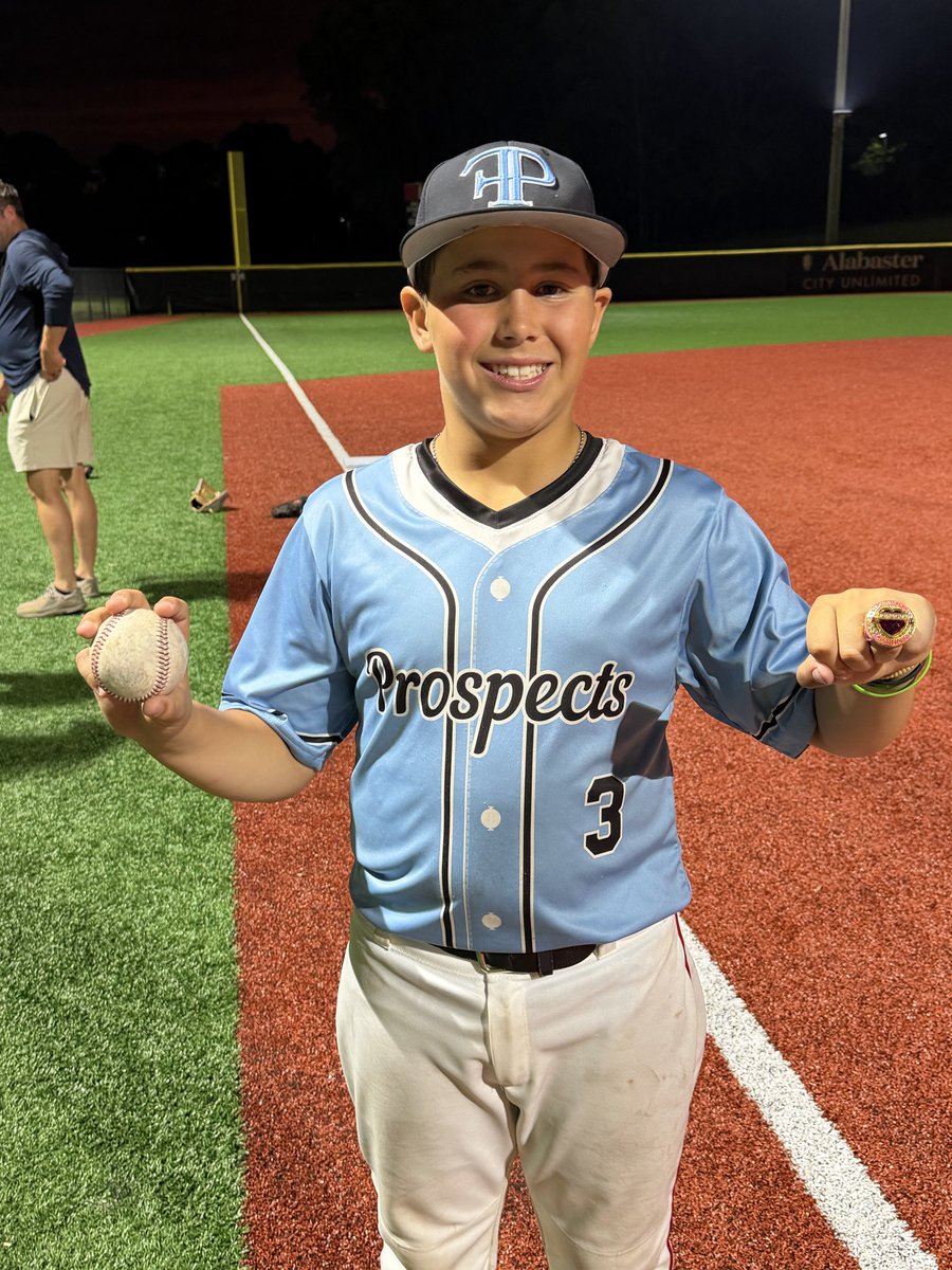 CoachGarner3's tweet photo. Good day at the ballpark for the Future Prospects. Came home with the Championship and Walker got his second home run. https://t.co/rpwL8ntMBb