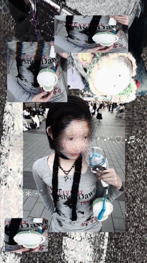 シ tweet media