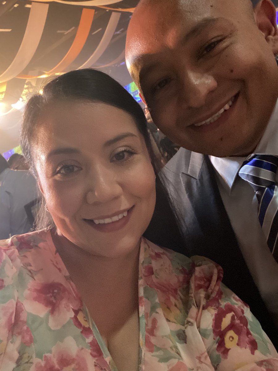 MAlvarez_MCE's tweet photo. Teacher Appreciation Week ended with a bang as we celebrated our very own Teacher of the Year @MrsRopele last night!!! #TeamSISD #TeacherAppreciationWeek2026 #DualLanguageAcademy #KindergartenTeam #AllIn 💃🍎💪 https://t.co/JEmOba3pF2