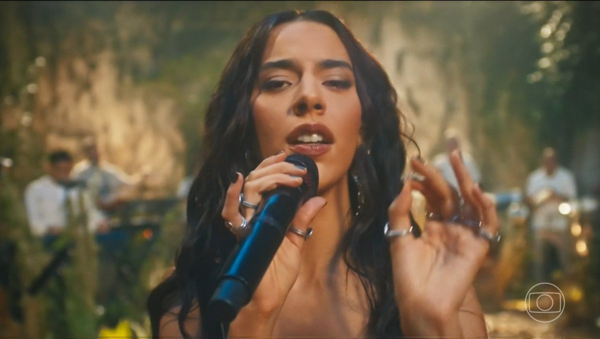 Só eu que fiquei hipnotizado com a Marina aqui? 😮‍💨
#SomBrasilAnitta
