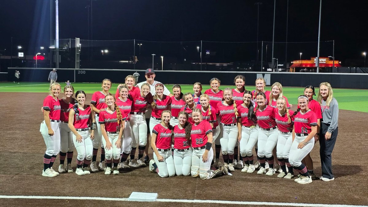 ColemanJaylee's tweet photo. 1A South State Champs! 🖤❤️🐾  Love this team! @CroutSavannah @Marleesmithone https://t.co/TpkkvrnN2s