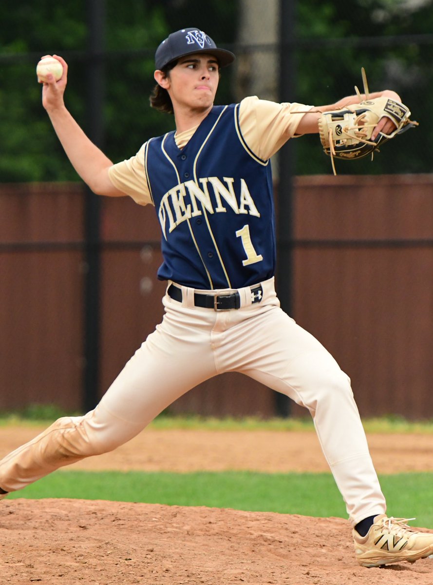 vienna_post_180's tweet photo. He’s back! Oakton ‘25 grad and ‘Bama student Ben Grimsley returns for his 3rd year. When the utility player was asked which position he preferred, Grimsley’s response was “I’m your utility knife coach!”  Grimsley’s batted .293 in 195 PAs over his 2 yrs with 180. Can do it all! https://t.co/jgaYOVW4UY