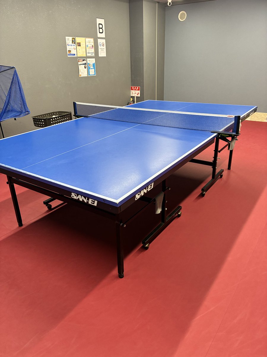 gto1028's tweet photo. 今日も卓トレ船橋店🏓で練習！！
大会まであと数日なのでしっかり
練習していきます。
赤マットが敷かれているので足元が気にならずに集中できる👍

#takutorefuna84 
#卓トレ https://t.co/h9XmYiesDg