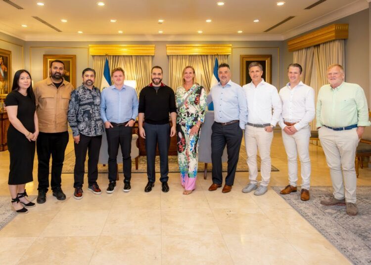 El Catrin Sv tweet media