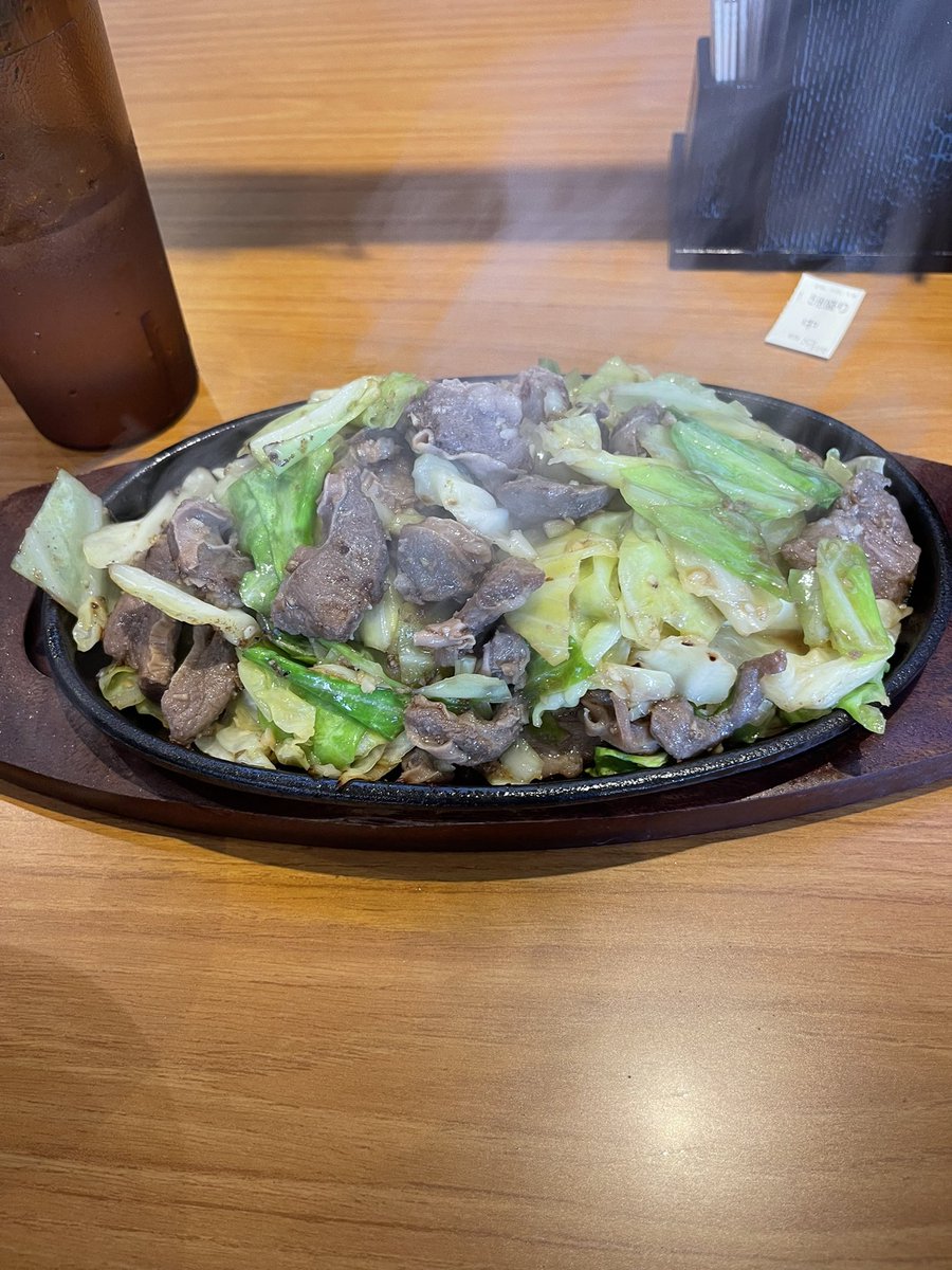 clovis2972's tweet photo. スタミナ鉄板焼き美味すぎ問題 https://t.co/1uibAYVdZN