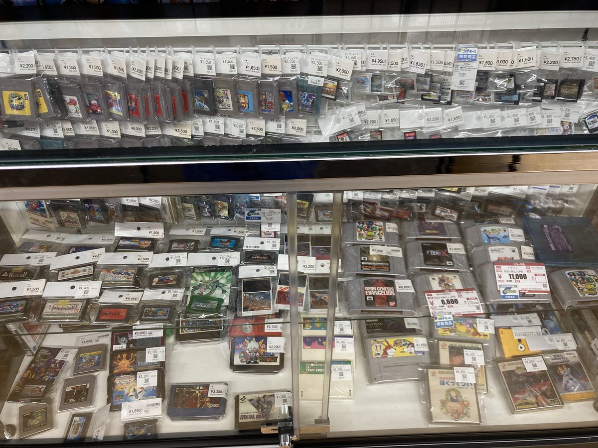 Hooh_koshinan's tweet photo. 本日はゲームコーナーをご紹介いたします
懐かしのゲームソフトから最新ゲーム機まで取り揃えております♪
是非この機会にお越しください♪
#ハードオフ #ハードオフ越谷南店 #オフハウス #オフハウス越谷南店 https://t.co/lLJBzeS07j