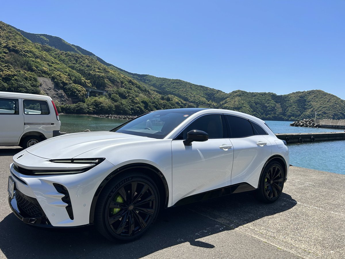 godvoxy0324's tweet photo. 1時間半ほど走らせて若狭湾に来ました。
快晴、最高の天気☀️ https://t.co/aJ8rjMDNnr
