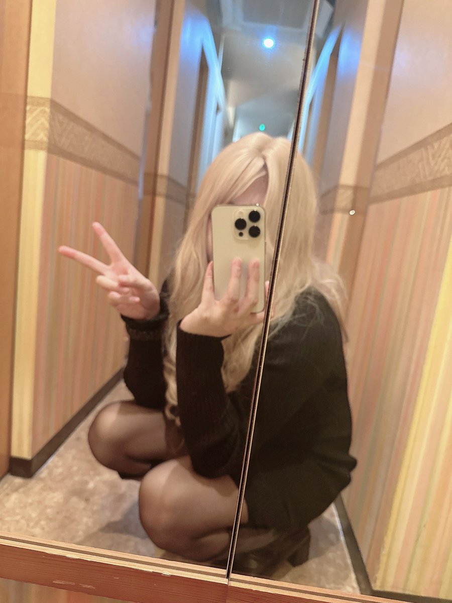 みな tweet media
