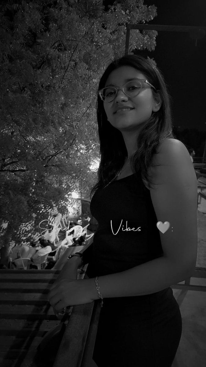 Simran🍂 tweet media