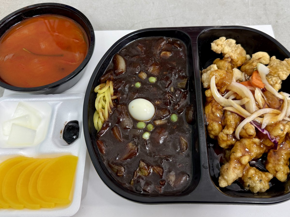 필이 tweet media