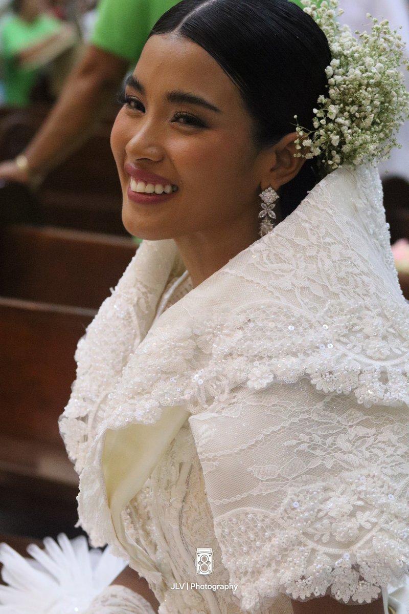 Binibining Shuvee Etrata bilang Reyna De Las Flores, reyna ng mga bulaklak

SHUVEE AOS LIVE

facebook.com/share/p/1JHNTV…