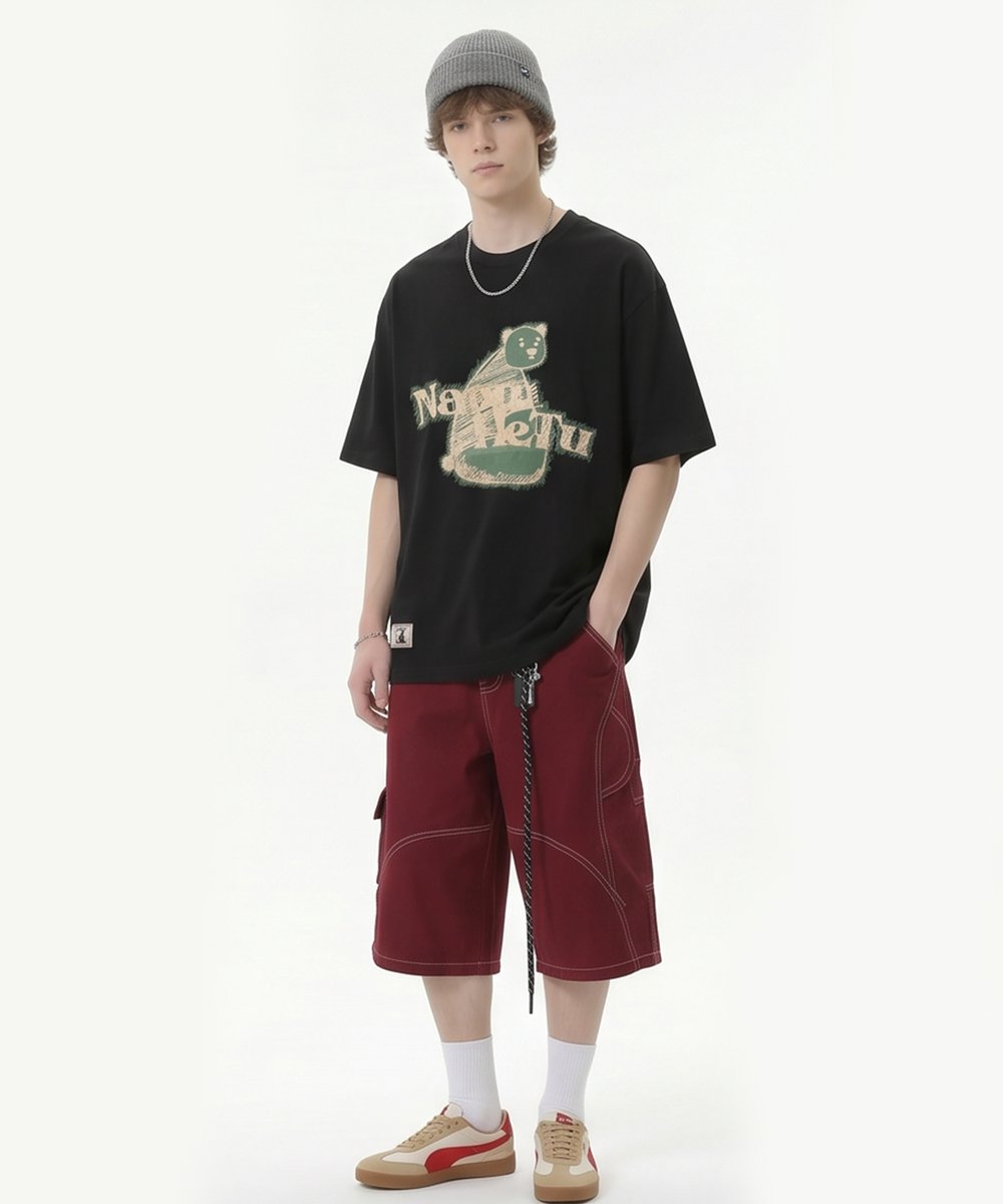 hooktokyo's tweet photo. ヴィンテージライクなグラフィックと、ゆるめシルエットが魅力の定番イラストTEE。
毎シーズン人気のロングセラーデザインを、今季らしいカラーリングでアップデート。
かすれプリントやレトロな配色が、1枚でこなれたストリートスタイルを演出。
デニムやハーフパンツと合わせるだけで、旬な古着MIXコーデが完成します。
#ZOZOTOWN にて販売中。

PRICE：¥3,990（税抜）
品番：YIT23pta

A long-selling graphic tee featuring vintage-inspired artwork and a relaxed oversized silhouette.
This season’s update brings fresh color variations while keeping the retro streetwear vibe intact.
The faded print details and nostalgic graphics make it an easy statement piece for everyday styling.
Pair it with denim or wide shorts for an effortless vintage-mix street look.
Now available on ZOZOTOWN.

#HOOK #HOOKTOKYO
#グラフィックT #イラストT #プリントTシャツ #オーバーサイズT #ストリートファッション #古着MIX #韓国ファッション #メンズファッション #ユニセックス #半袖Tシャツ #夏コーデ #zozo #y2kfashion #streetwear #graphictee #oversizedtee #vintagestyle #retrostyle #koreanfashion #unisexfashion #summerfashion #dailylook #fashionstyle #trendfashion #newarrival