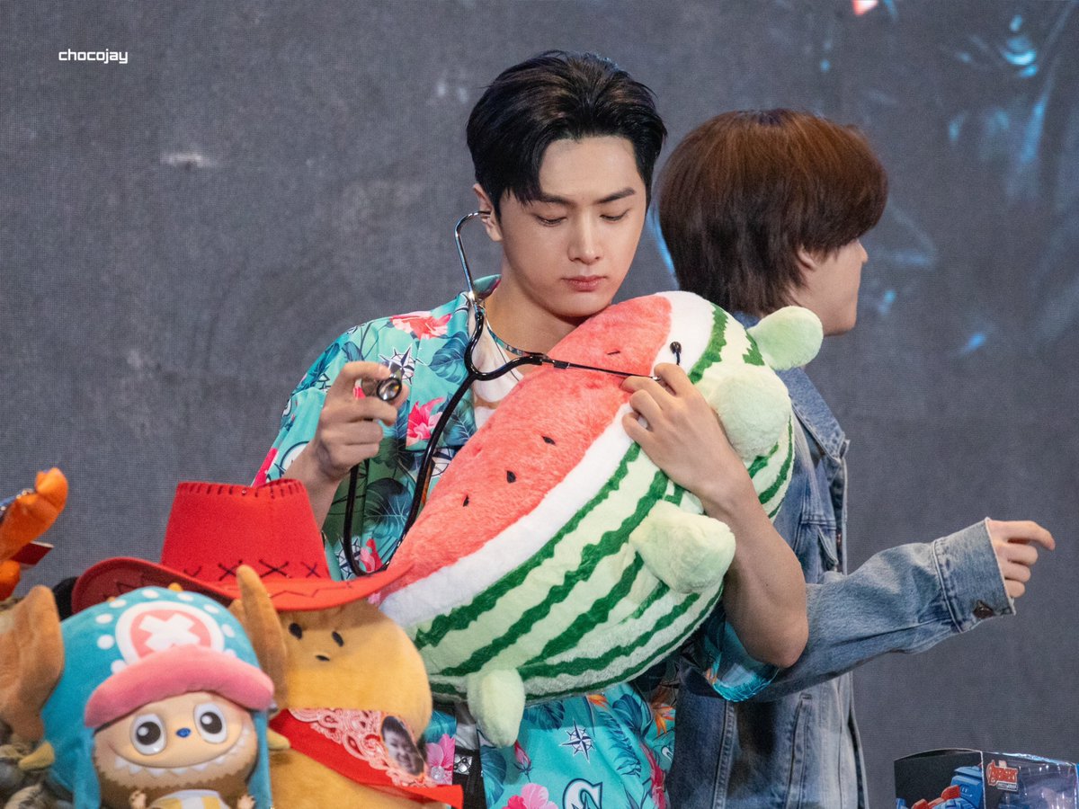 260509 #ShopeexEnhypen2026

🍉🩺

#JAY #제이
