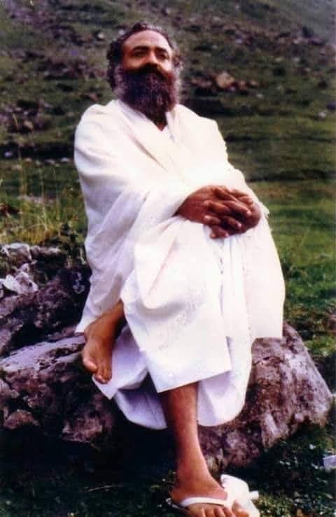 : *सांसारिक कष्टों के निवारण का सुगम उपाय है भगवन्नाम, भगवत्प्रार्थना का आश्रय, भगवान से बातें करना *कर्म और निंद्रा को योग में बदलने से आत्मज्ञान का रास्ता साफ हो जाता है और आत्मज्ञान से ही असली सुख प्राप्त होता है ।*
#AsharamjiBapuQuotes