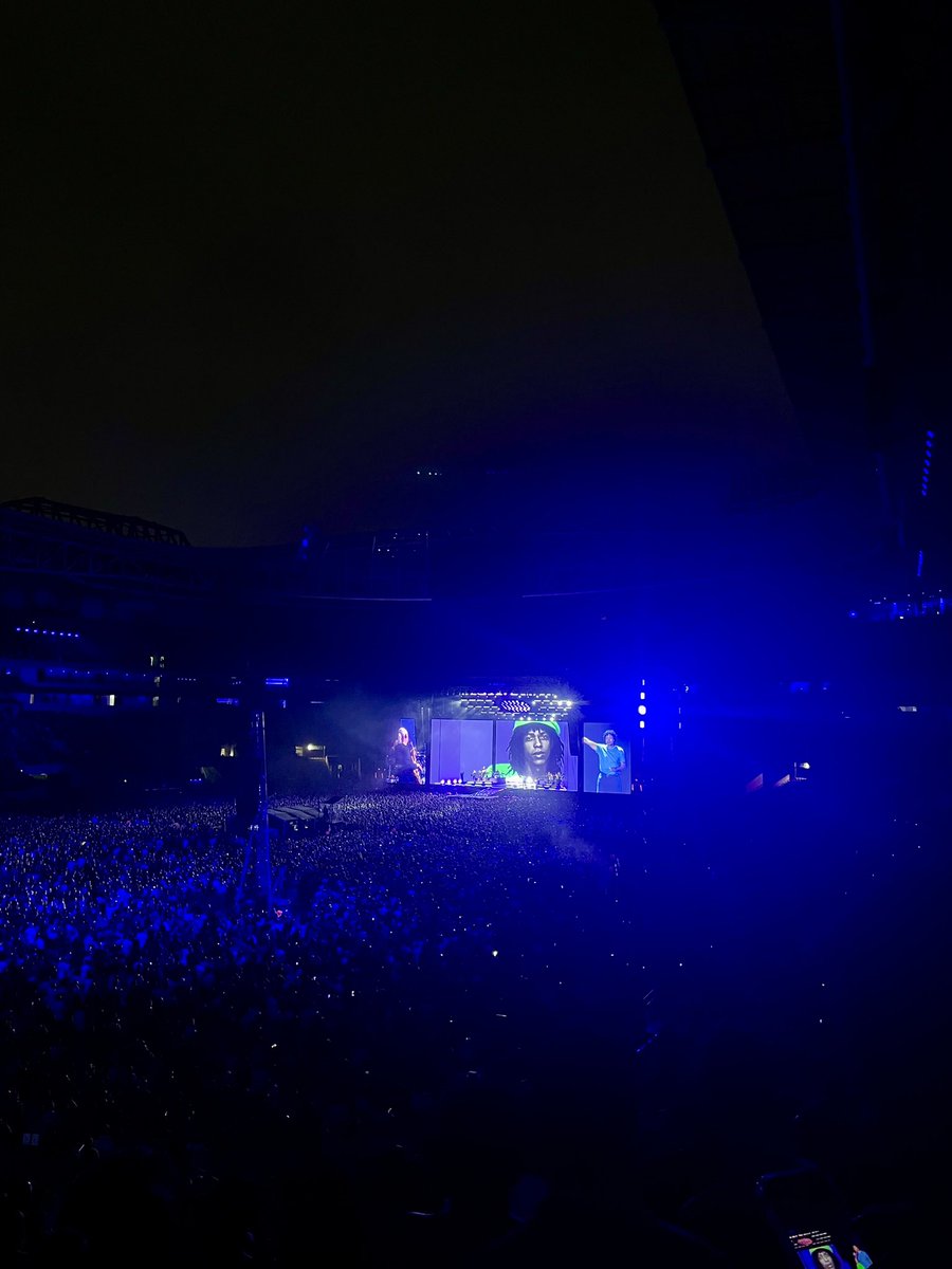 feforgerini's tweet photo. Djavan em São Paulo (09/05/26). https://t.co/8t2uTzQf5c