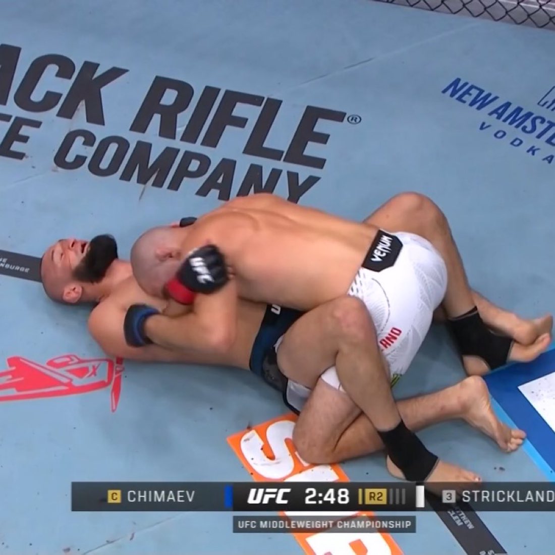 MMASharke1's tweet photo. Khamzat look off wtf did he gas out 7 mins in??
sean strickland dominated second round 
what is happening with khamzat chimaev ???
#ufc328 https://t.co/eaCgXpKZkc
