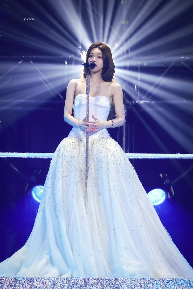 ZhaolusiTH's tweet photo. 260509｜ROSY ZHAO STAY ROMANTIC

ขอบคุณที่ตั้งใจซ้อมอย่างดีเพื่อพวกเรานะ💜 เจ้าหญิงโรซี่ของลู่ลี่👑

📸：Forever_赵露思

#ZhaoLusiStayRomanticInBKK
#จ้าวลู่ซือ​ #赵露思 #Zhaolusi https://t.co/ouCqKPyb9q