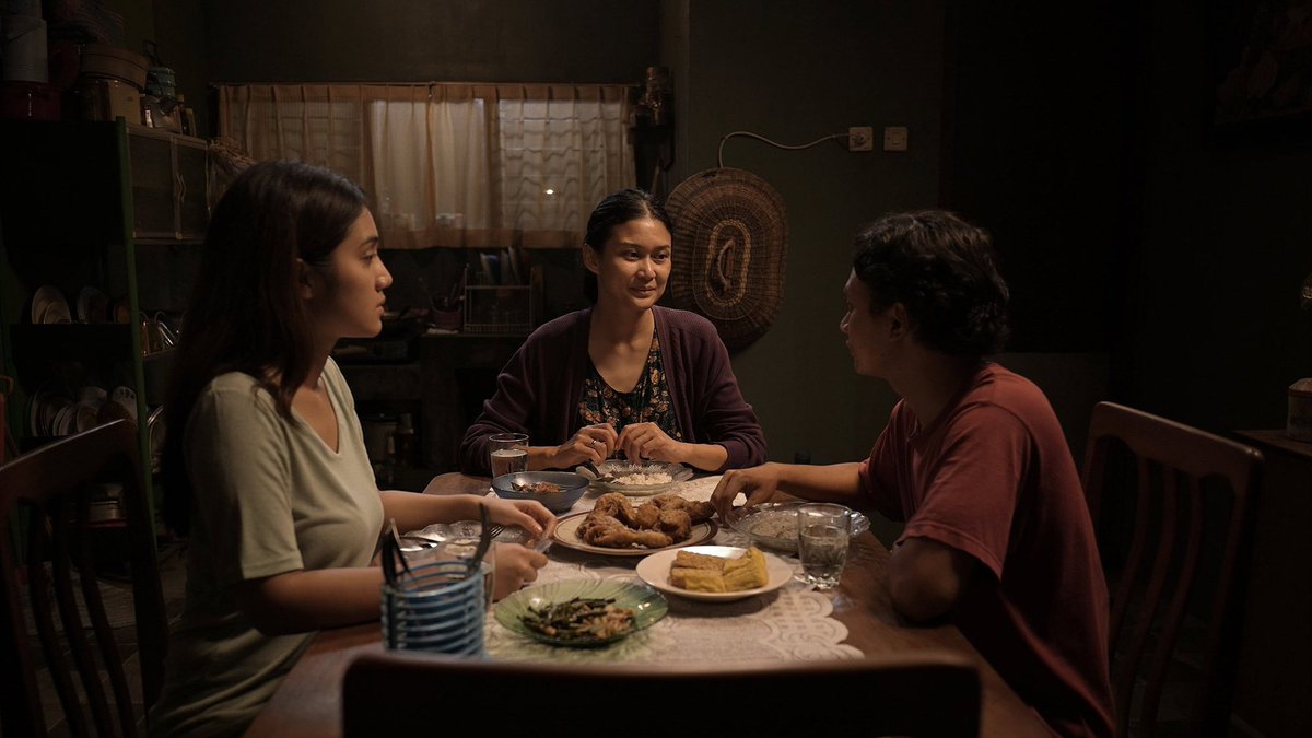 cinephileintern's tweet photo. Crocodile Tears
dir. Tumpal Tampubolon https://t.co/39WhCJH9BJ