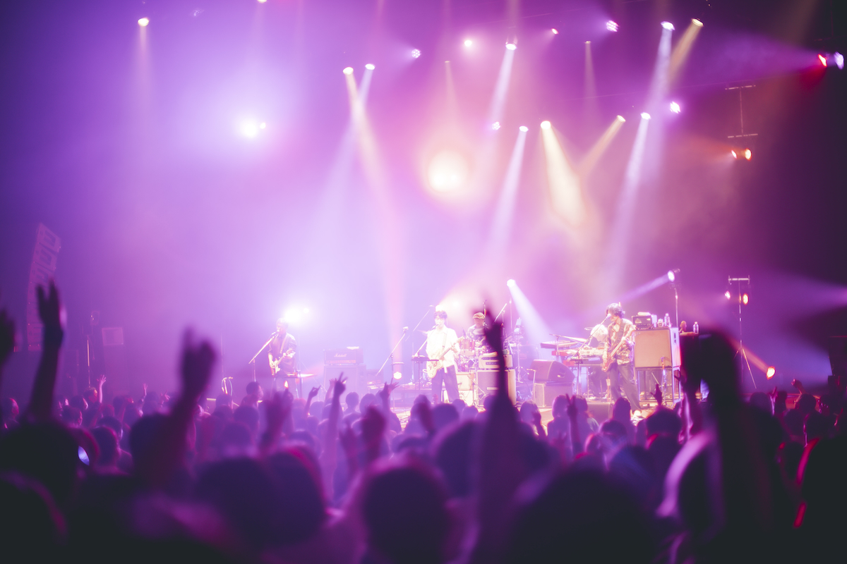 realsoundjp's tweet photo. ||◤ GRAPEVINE ライブレポート ◢||

📎 https://t.co/SjvFJetQ2w

GRAPEVINE、一瞬の沈黙すら生んだ圧巻の演奏
“縛りのない”自由なステージで見せたこだわりと未来への兆し

／
📷ライブ写真一覧はこちら
https://t.co/KPNvfins7Z
＼

#GRAPEVINE
@news_grapevine https://t.co/iGYhCypuo0