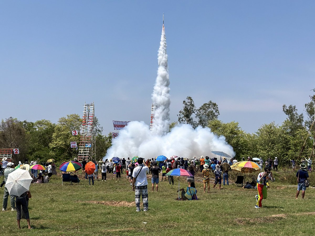 dwightronan's tweet photo. In parts of Thailand and Laos, locals celebrate the Bun Bang Fai Festival by launching handmade rockets believed to encourage rainfall.

This ritual is typically held around May before the start of the rice-growing season. #yasothon #thailand https://t.co/rsl2k0RFfU