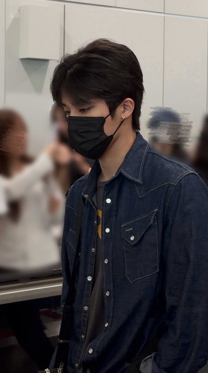 260510 HKG
🫳🏻

#TREASURE #트레저 #PARKJEONGWOO #박정우