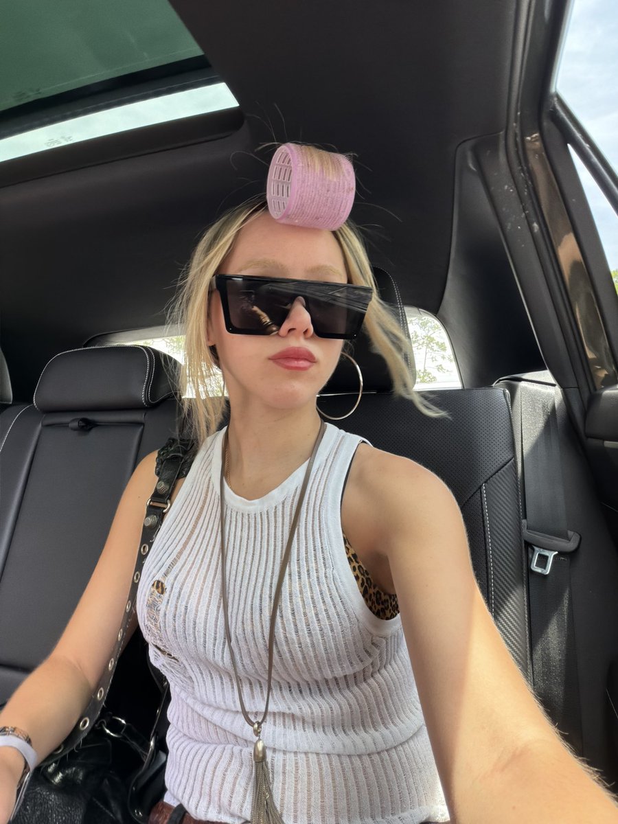 taylor tweet media