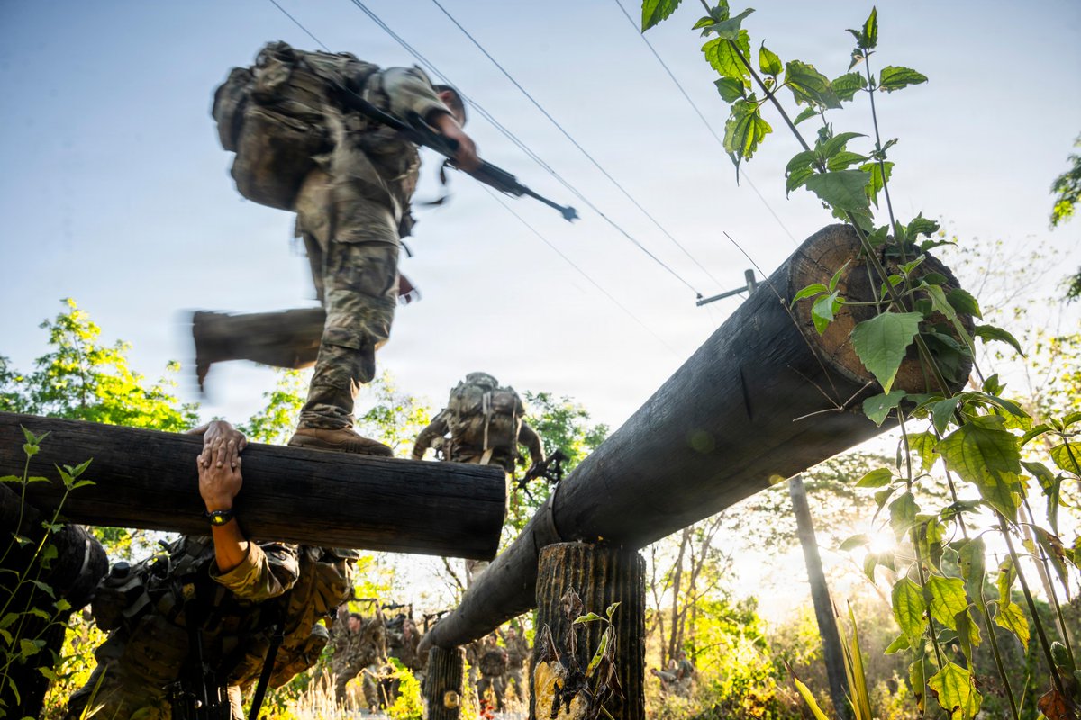 I_Corps's tweet photo. Earned the finish

25th Infantry Division Soldiers and Armed Forces of the Philippines troops hit the finish line of the Jungle Operations Training Course during Exercise #Balikatan26 after days in the heat, mud, and canopy. 🇺🇸 🤝 🇵🇭 https://t.co/cnn5S4mJfT