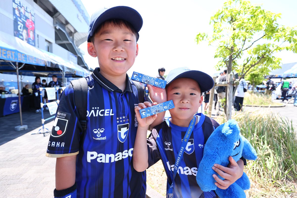 GAMBA_OFFICIAL's tweet photo. ／
きしもと泌尿器科クリニックpresents
U-18フェス開催🎉
＼

高校生以下の百年構想リーグ+2026/27シーズンファンクラブ会員先着1,000名様に
「オリジナルデザインハイチュウ」をプレゼント🍬

■配布概要
📍場所：「場外」来場回数別特典ブース
（ガンバWell-beingパーク内テント）
🕚時間：11:00～キックオフまで

【対象】
高校3年生以下の百年構想リーグ+2026/27シーズンファンクラブ会員

【必要なもの】
会員証 または デジタル会員証📱

✅詳細はこちら
https://t.co/Uz62ozPjlG

#ガンバ大阪 #GAMBAOSAKA