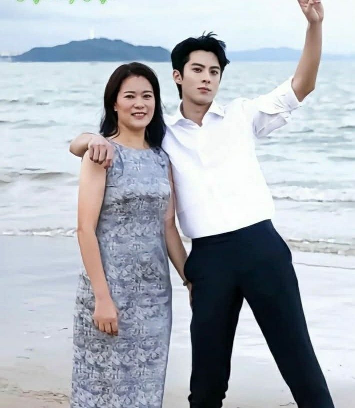 mhayuuuu's tweet photo. Happy Mother's Day Mama Shen and Mama Wang!!! https://t.co/Mf2mHqZQQ1