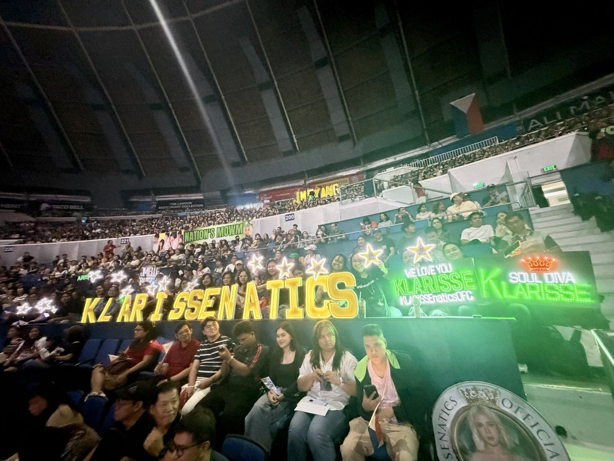 KLARISSEnatics_'s tweet photo. Sigawan nun si Mowm lumabas! Lakas mo KLARISSE!

KLARISSE XPecial MOWMent https://t.co/XrSZGtY4PE