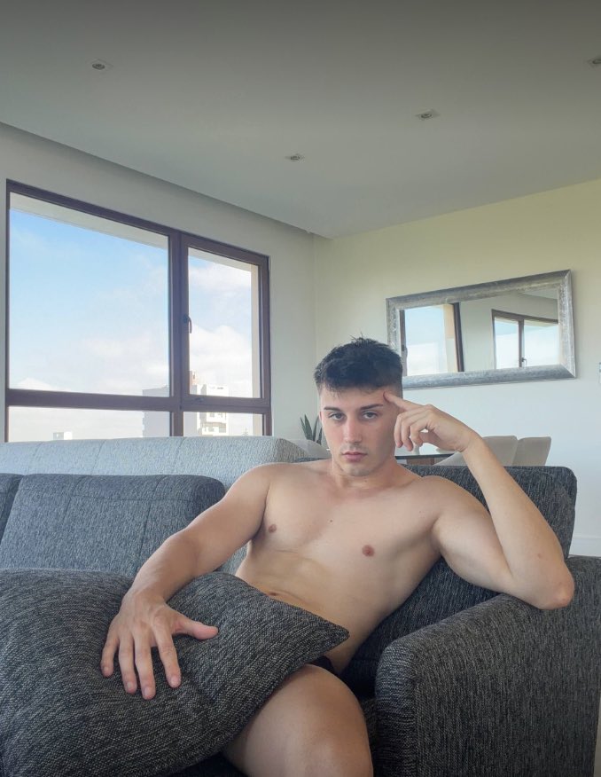 daddycmrn's tweet photo. POV: You are my neighbor and you see me everyday like this

https://t.co/aZjQhVdian https://t.co/OVXswZTg4o