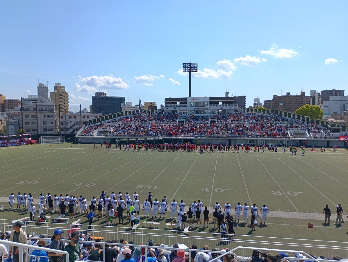 fuku10109's tweet photo. 富士通スタジアム川崎着席。
本日は富士通対東京ガス
開幕節ということで入場無料！
お客さんも超満員！
暑すぎるくらいの好天☀
アツい試合を！！

#xleague
#Xリーグプレミア https://t.co/Rbwtx0E1oO